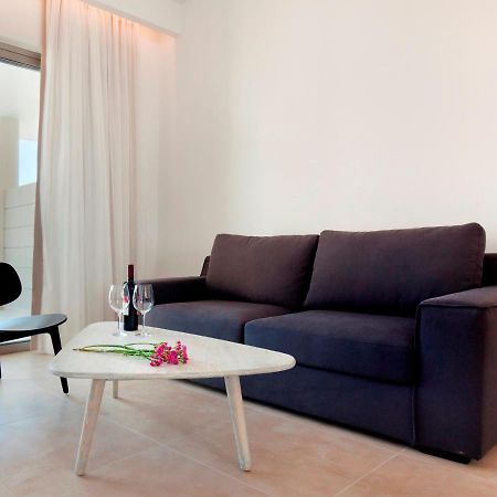 Gold Lagoon Kosher Hotel Пафос Екстериор снимка