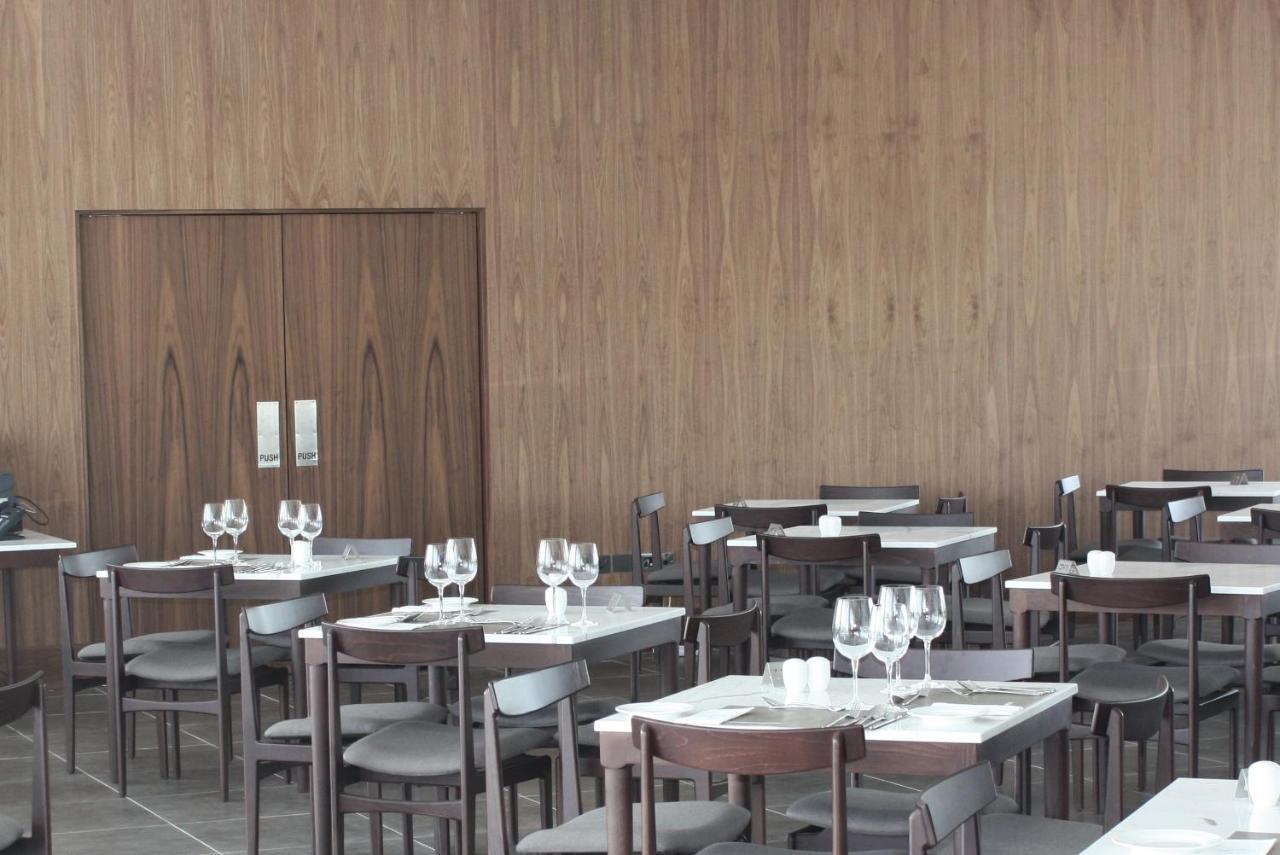 Gold Lagoon Kosher Hotel Пафос Екстериор снимка