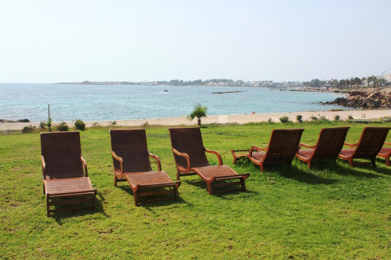 Gold Lagoon Kosher Hotel Пафос Екстериор снимка