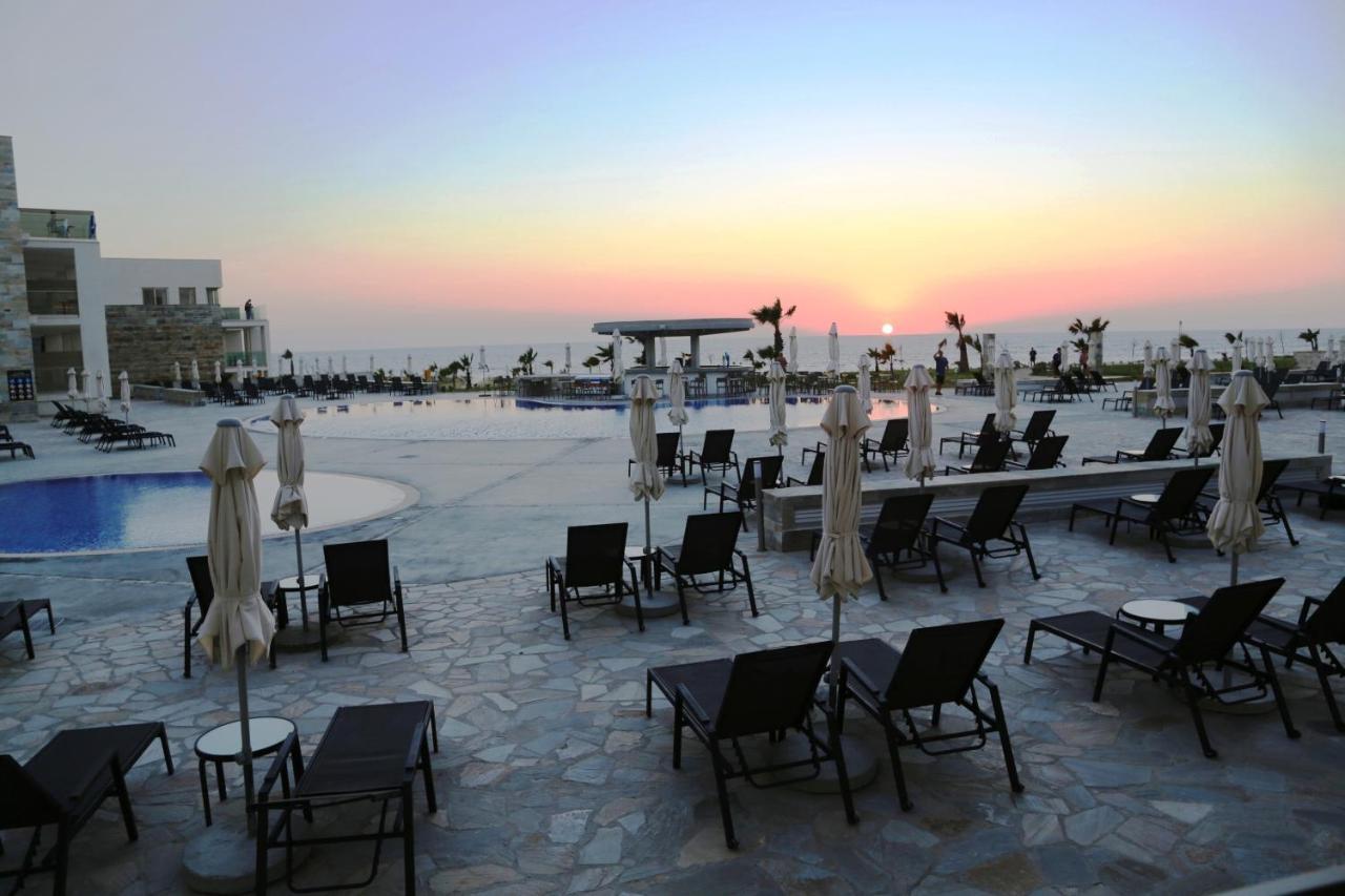 Gold Lagoon Kosher Hotel Пафос Екстериор снимка