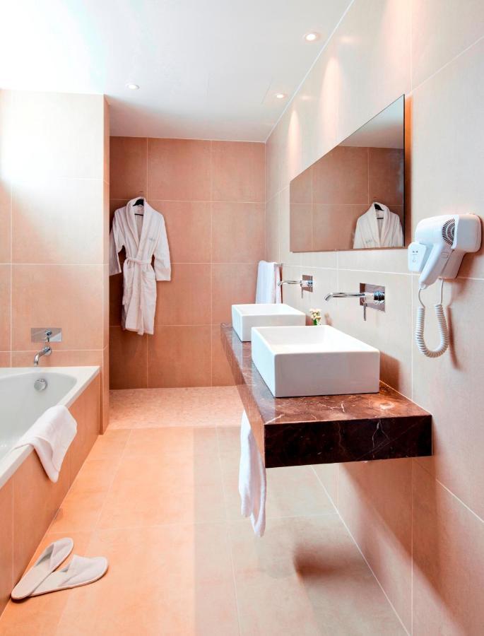 Gold Lagoon Kosher Hotel Пафос Екстериор снимка