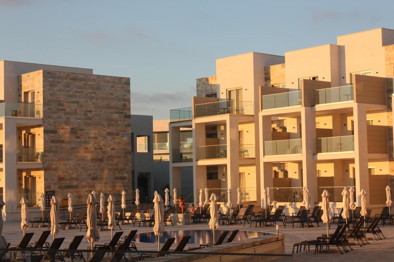 Gold Lagoon Kosher Hotel Пафос Екстериор снимка