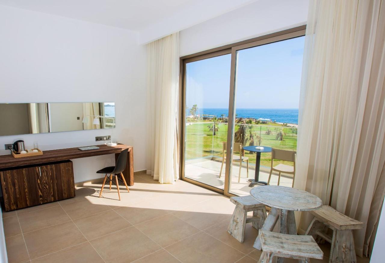 Gold Lagoon Kosher Hotel Пафос Екстериор снимка