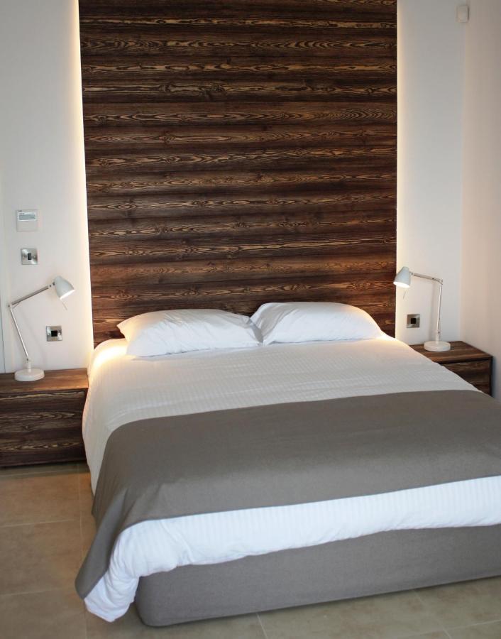 Gold Lagoon Kosher Hotel Пафос Екстериор снимка