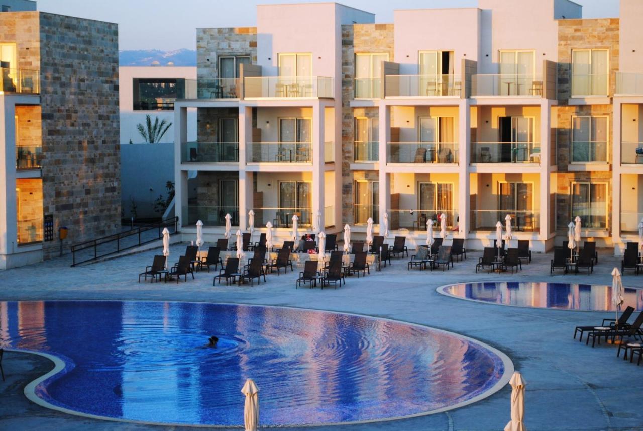 Gold Lagoon Kosher Hotel - By Amphora Hotel & Suites Пафос Екстериор снимка